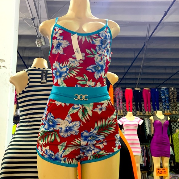 Spring White Floral Romper - Picture 3 of 8